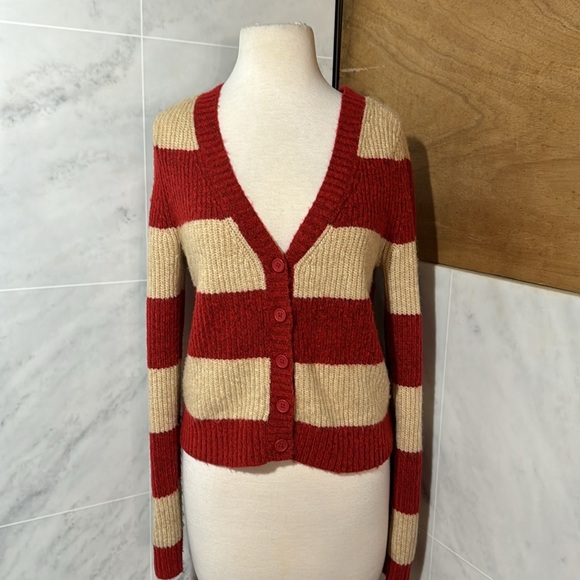American Eagle Red Beige Striped Button Front Cropped V Neck Cardigan size Small - Picture 13 of 16